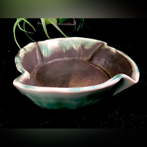 Signed Vintage Hand Thrown Studio Art Pottery Dish - Picture 7 of 16